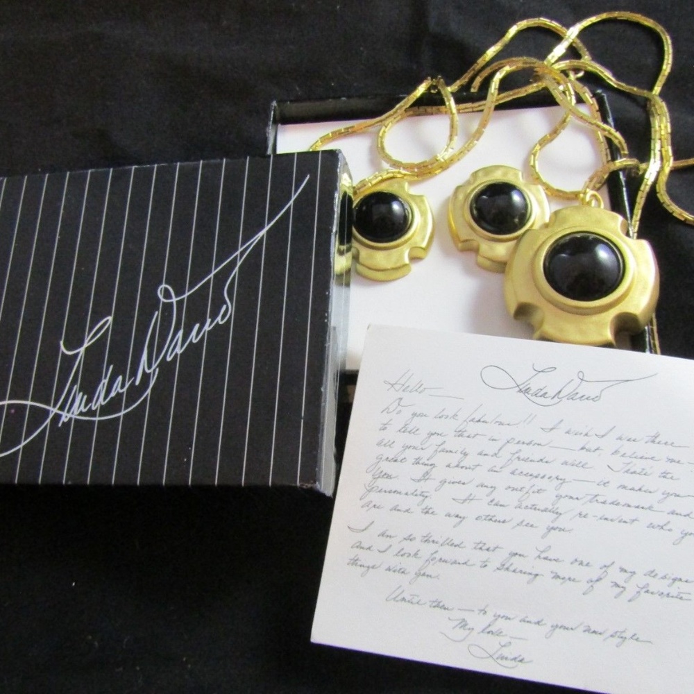 Linda Davis Gold Tone Cross Pendant & Clip Earring